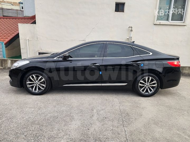 Hyundai Grandeur 2011 — 3