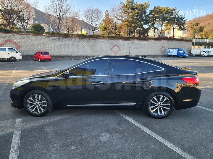 Hyundai Grandeur 2011 — 3