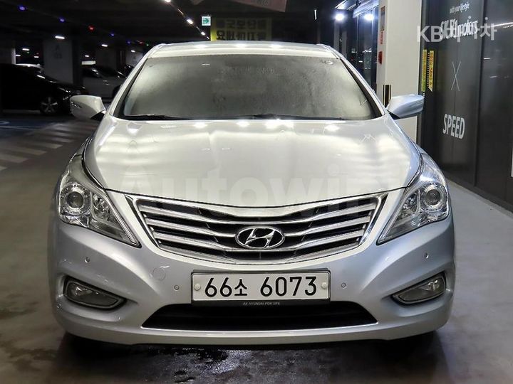 Hyundai Grandeur 2011 — 2