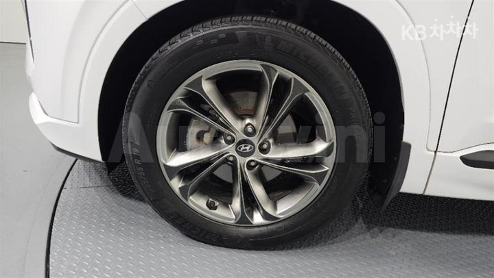 Hyundai SantaFe 2019 — 5