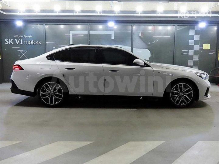 BMW 5 Series 2024 — 3
