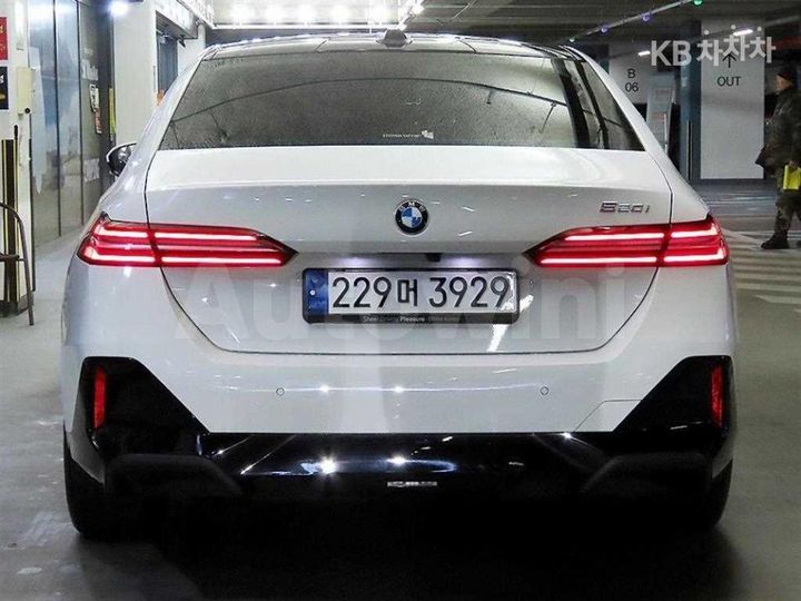 BMW 5 Series 2024 — 5