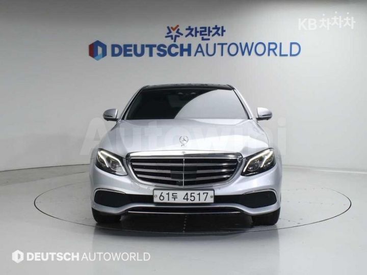 Mercedes-Benz E Class 2017 — 3