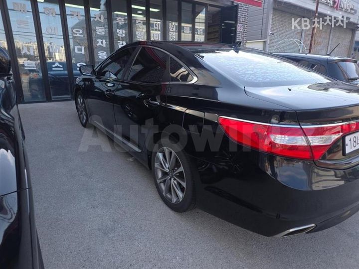 Hyundai Grandeur 2015 — 4