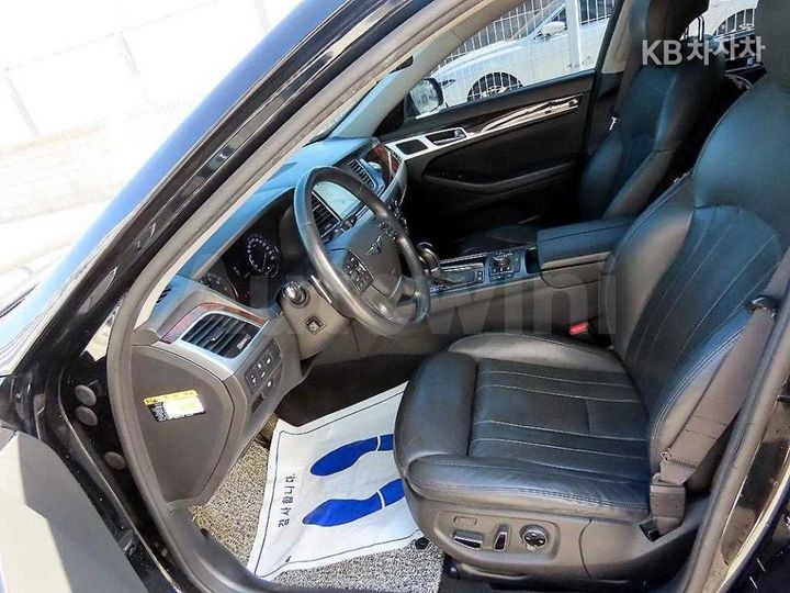 Hyundai Genesis 2015 — 5