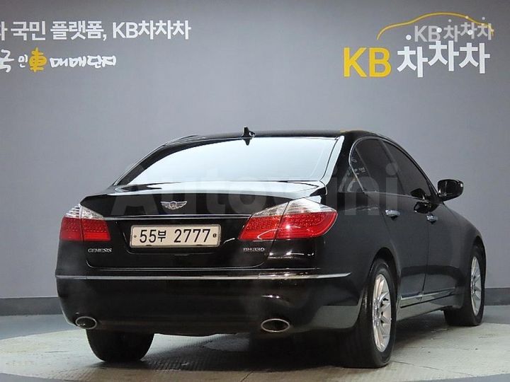 Hyundai Genesis 2010 — 2