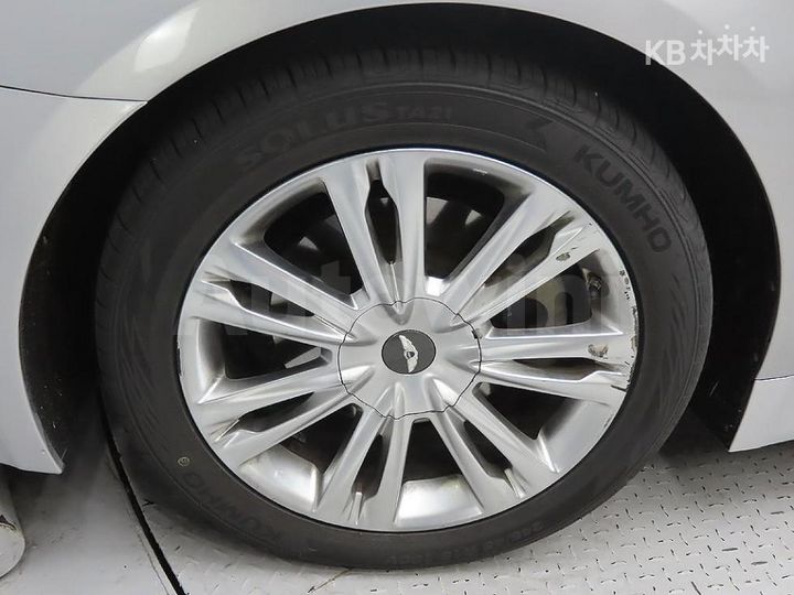 Hyundai Genesis 2012 — 5