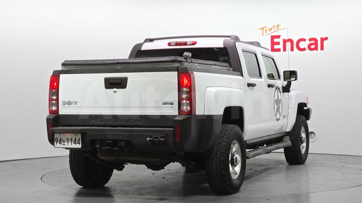 Hummer H3T