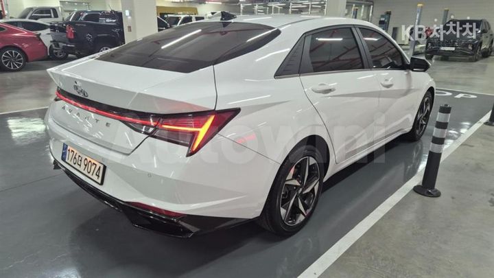 Hyundai Avante 2021 — 4