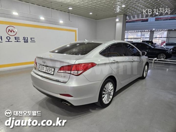 Hyundai i40 2013 — 5