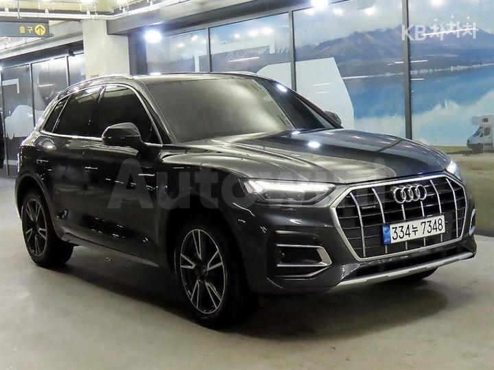 Audi Q5 2021 — 2