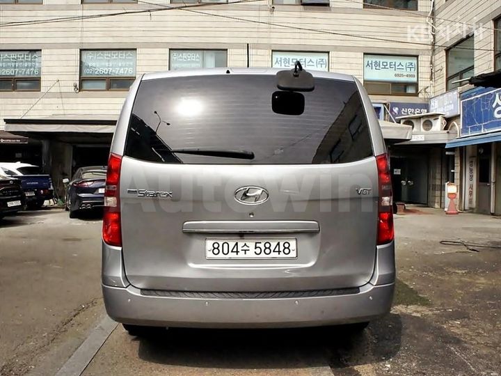 Hyundai Starex 2018 — 3