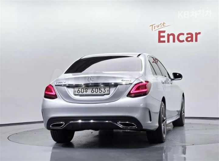 Mercedes-Benz C Class 2019 — 3