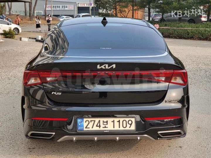 Kia K5 2022 — 4