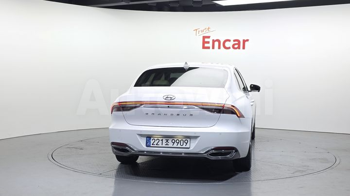 Hyundai Grandeur 2022 — 4