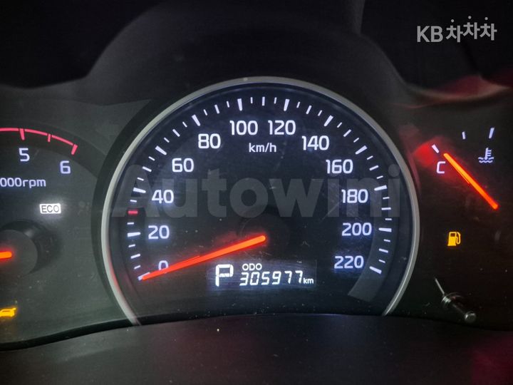 Kia Carnival 2014 — 5