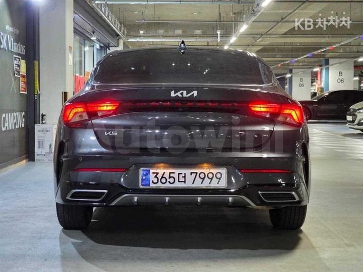 Kia K5 2023 — 5