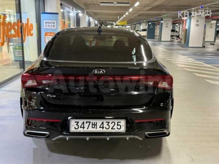 Kia K5 2021 — 5