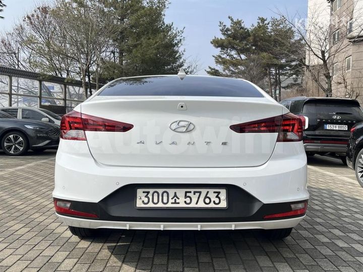 Hyundai Avante 2020 — 5