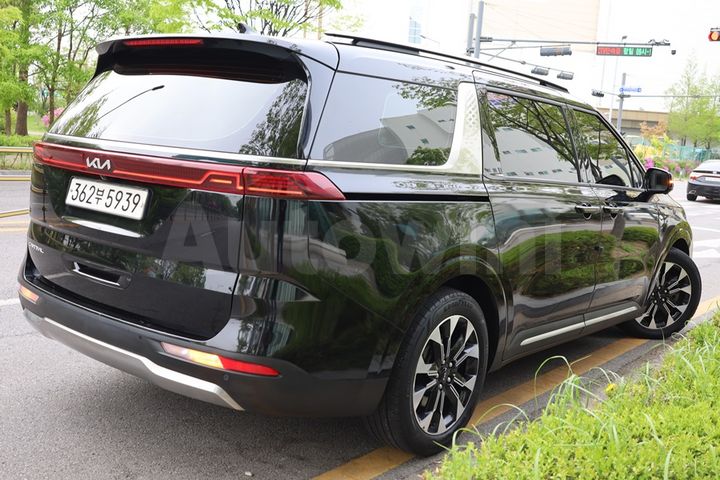 Kia Carnival 2023 — 3