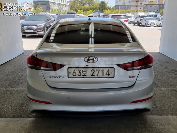 Hyundai Avante 2015 — 4