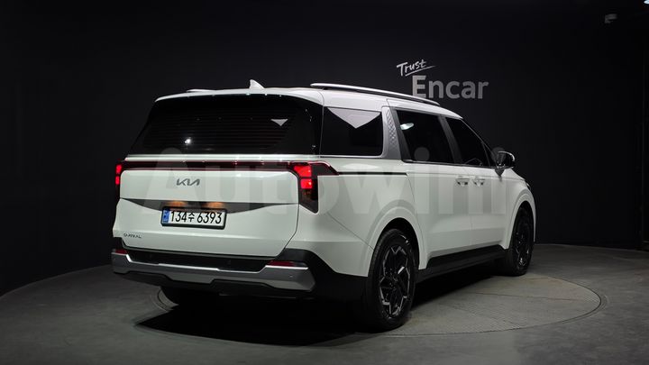 Kia Carnival 2025 — 2