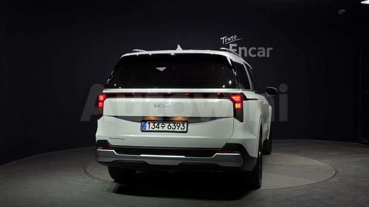 Kia Carnival 2025 — 4