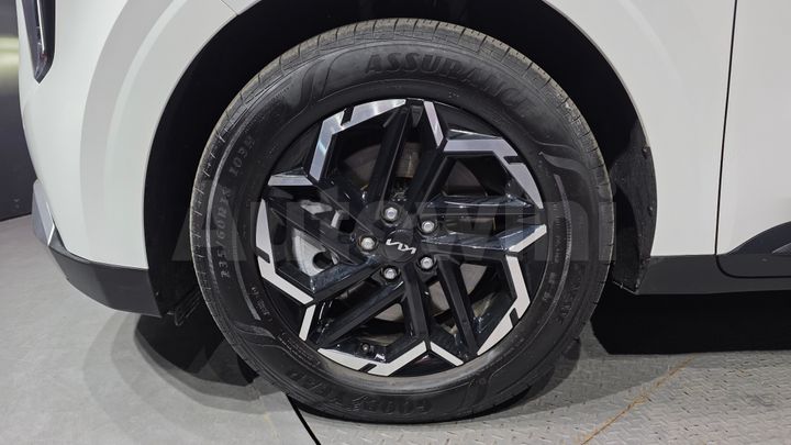 Kia Carnival 2025 — 5