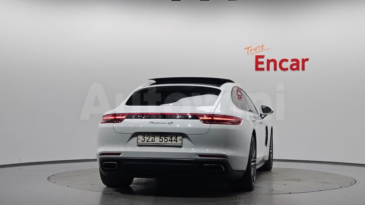 Porsche Panamera 2018 — 3
