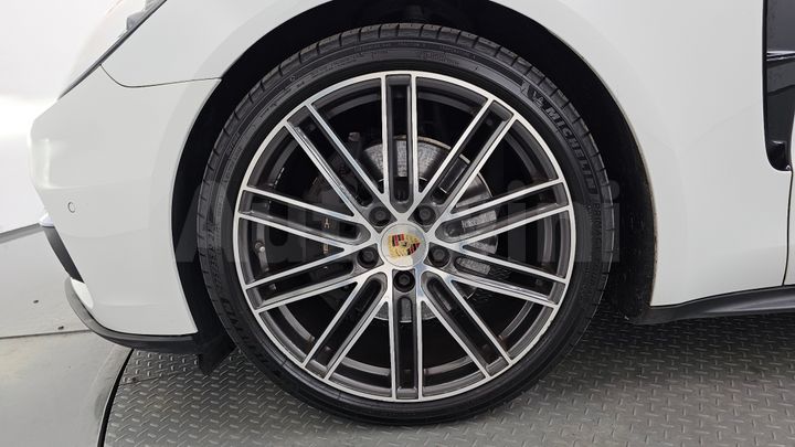Porsche Panamera 2018 — 4