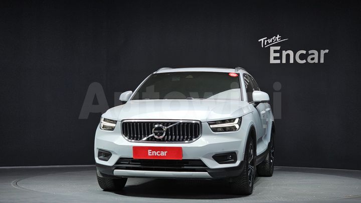 Volvo XC40 2022 — 3