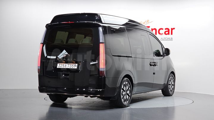 Hyundai Staria 2022 — 2