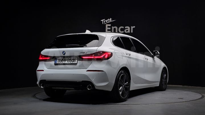 BMW 1 Series 2021 — 2