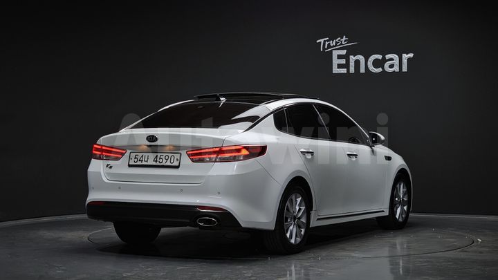 Kia K5 2018 — 2