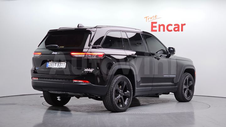 Jeep Cherokee 2023 — 2