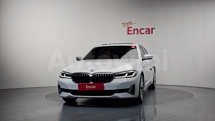 BMW 5 Series 2023 — 3