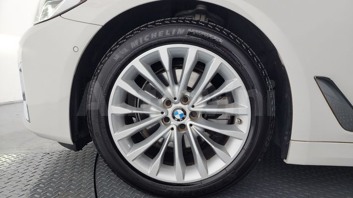 BMW 5 Series 2023 — 5