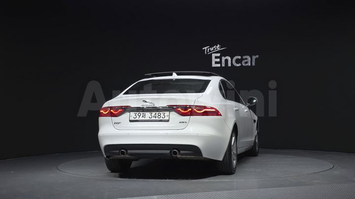 Jaguar XF 2018 — 4
