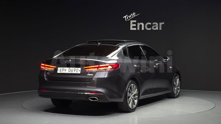 Kia K5 2016 — 2