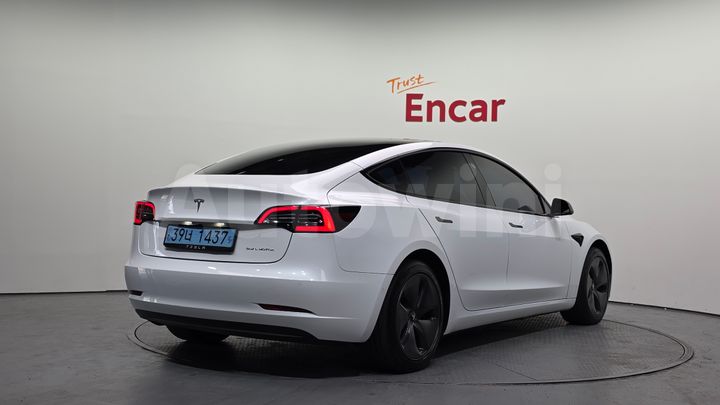 Tesla Model 3 2020 — 2