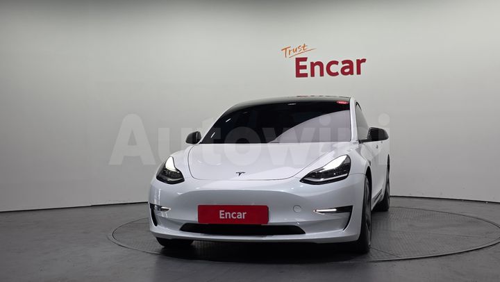 Tesla Model 3 2020 — 3