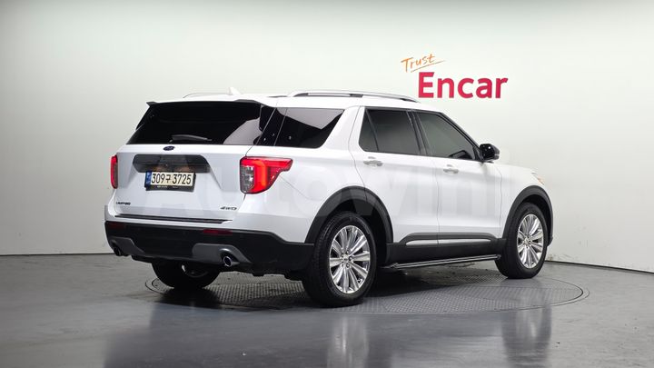 Ford Explorer 2021 — 2