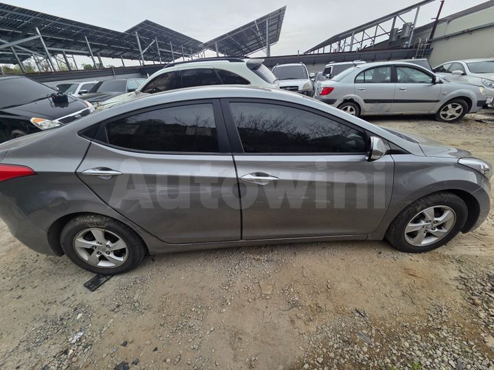 Hyundai Avante 2012 — 3
