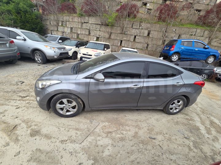 Hyundai Avante 2012 — 4