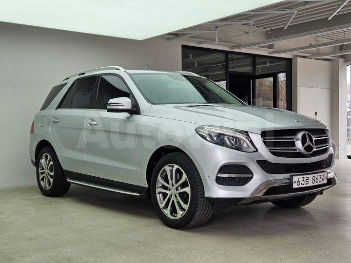 Mercedes Benz GLE Class 2016 — 3