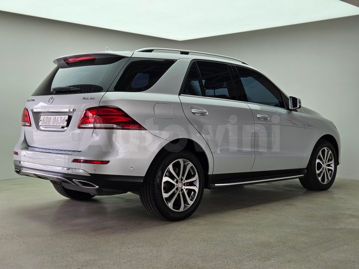 Mercedes Benz GLE Class 2016 — 4