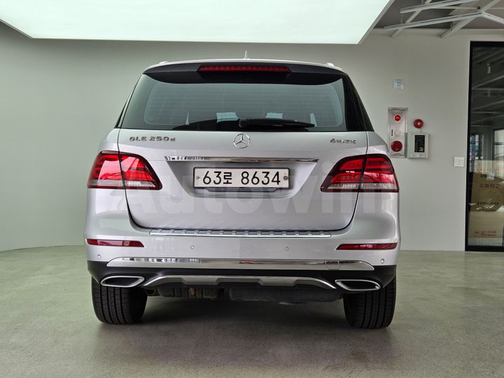 Mercedes Benz GLE Class 2016 — 5