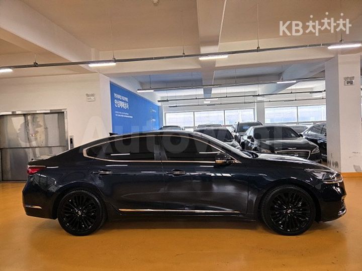 Kia K7 2017 — 2