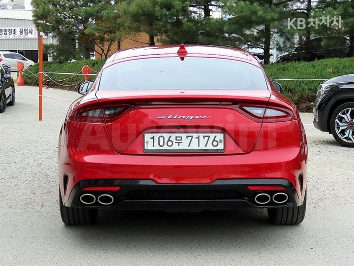 Kia Stinger 2020 — 4