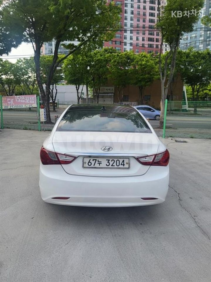 Hyundai Sonata 2011 — 4